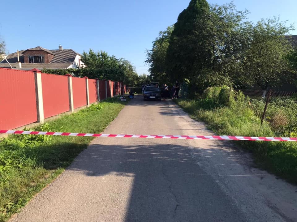 Біля Львова перехожий виявив пораненого таксиста. Фото: поліція Львівщини