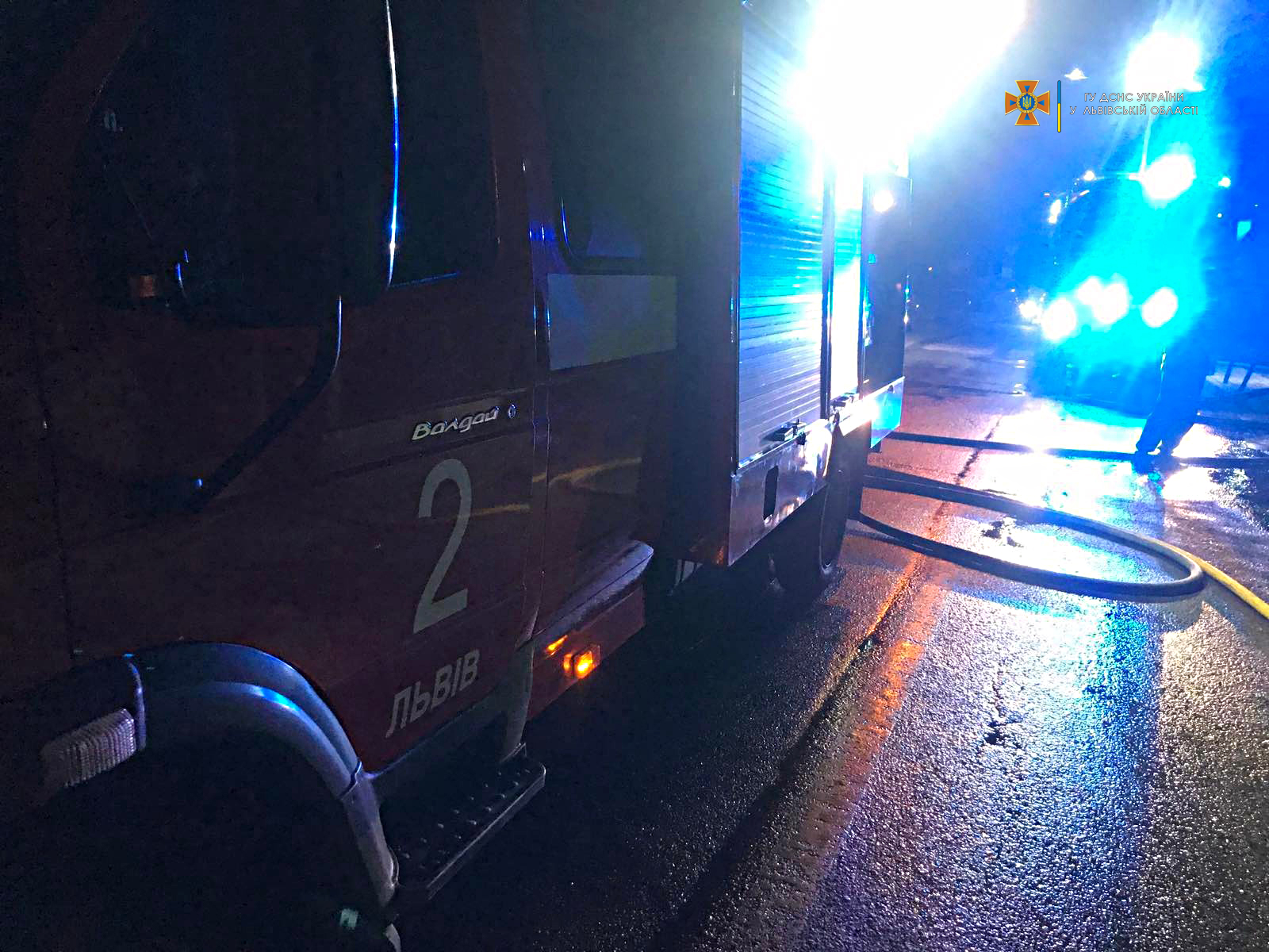 Внаслідок пожежі на вулиці Караджича постраждала жінка