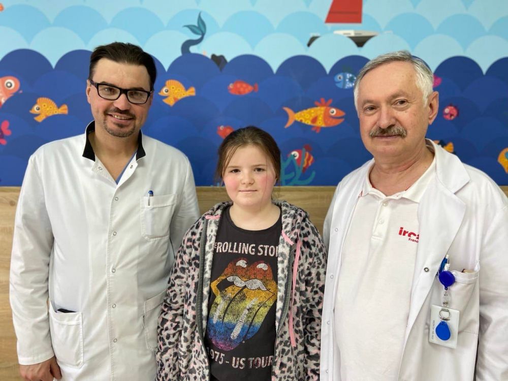 Львівські лікарі з роботом Da Vinci провели операцію 7-річній дівчинці