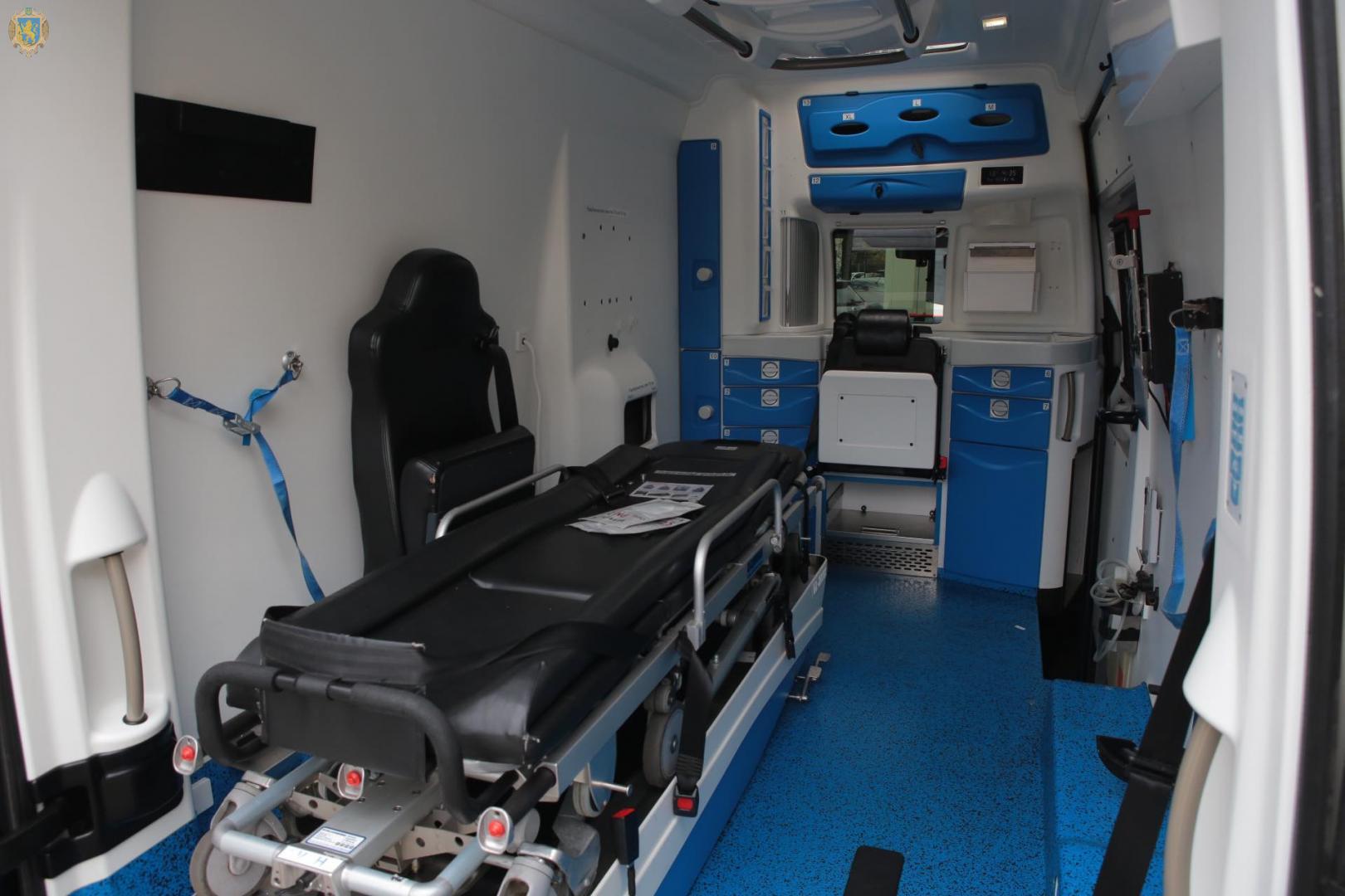 Литовський сейм подарував Львівщині карети швидої допомоги