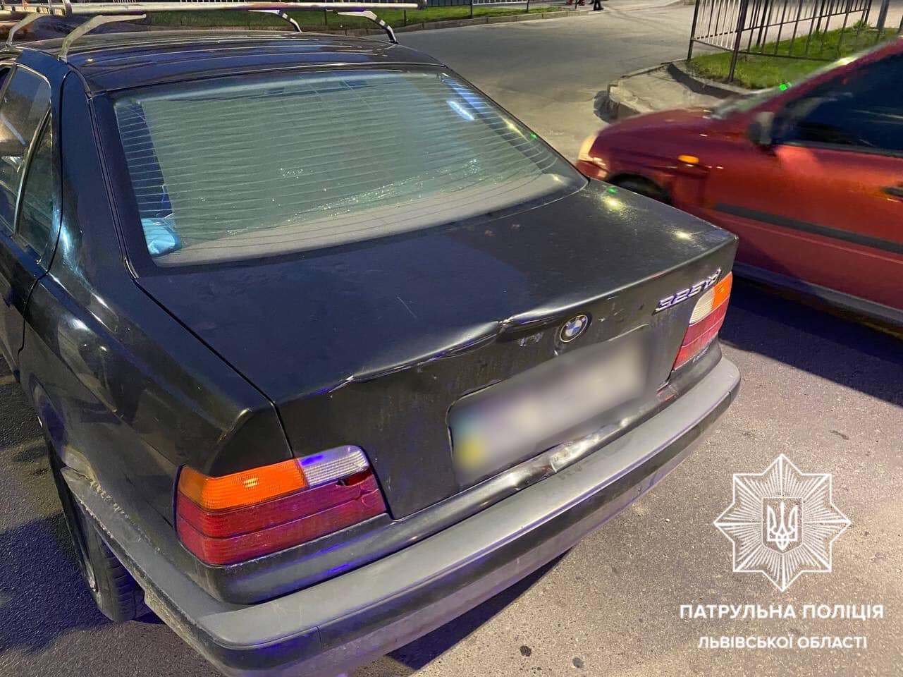 П’яний львів'янин розтрощив два автомобілі