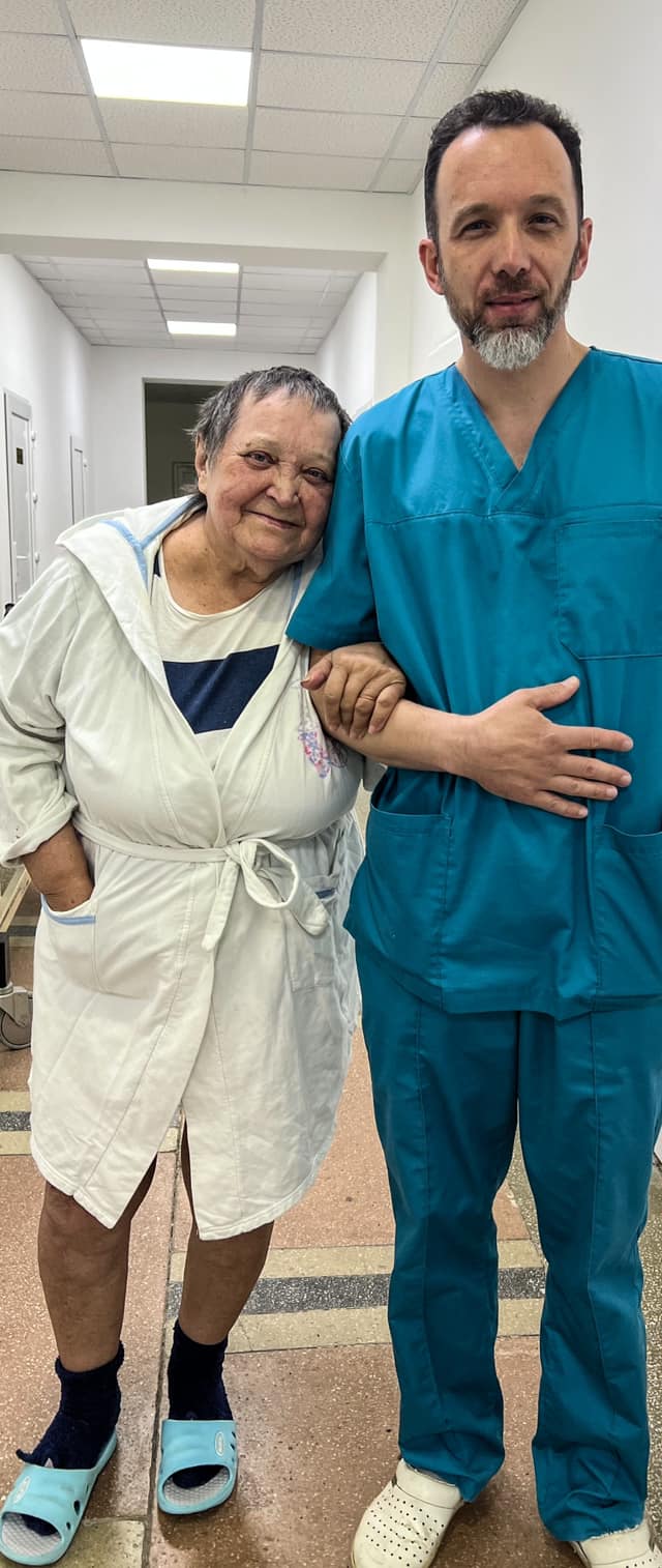 Львівські лікарі врятували волонтерку з Херсона, яку окупанти жорстоко побили за український паспорт