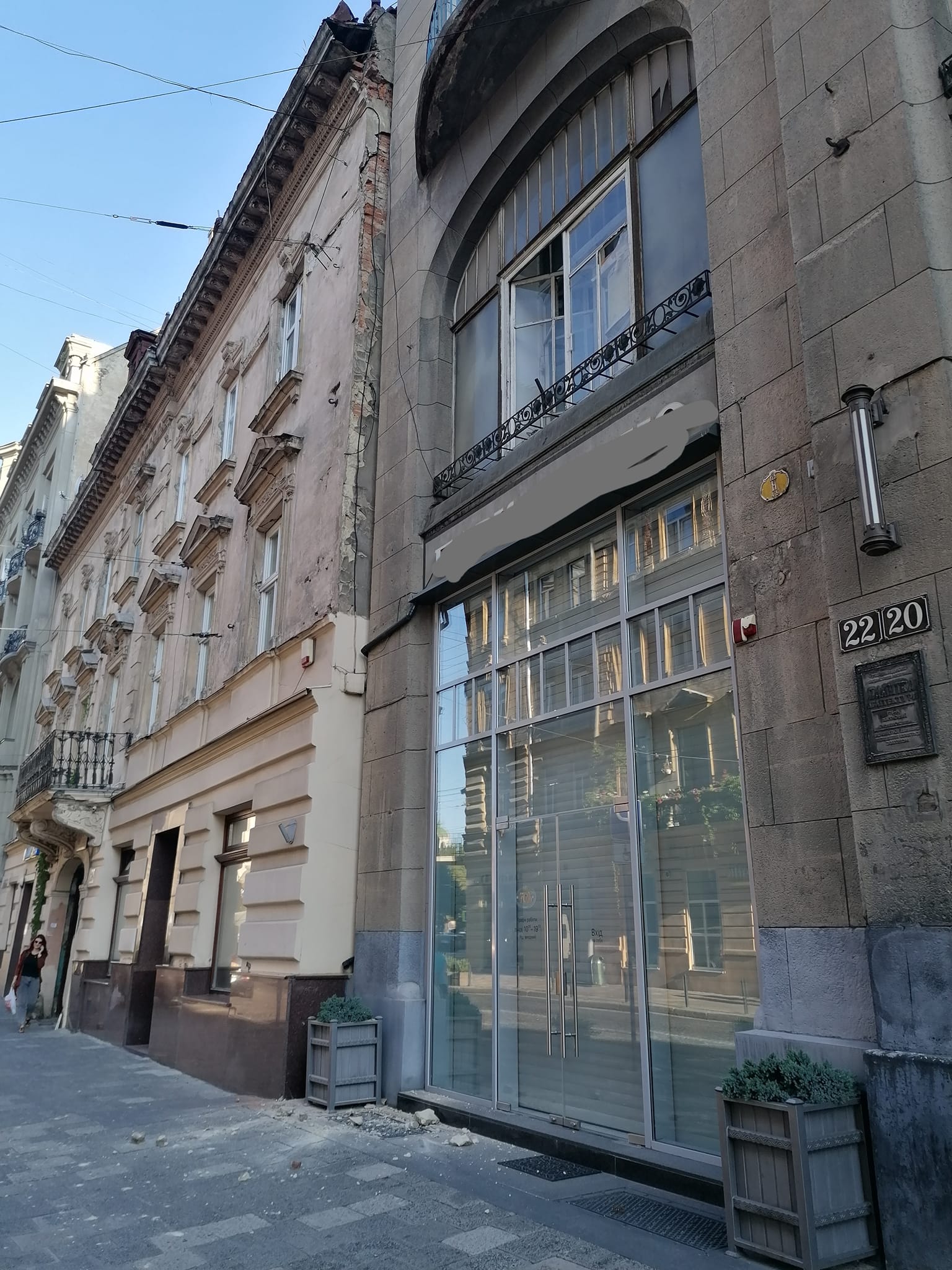 У центрі Львові обвалився фасад будинку