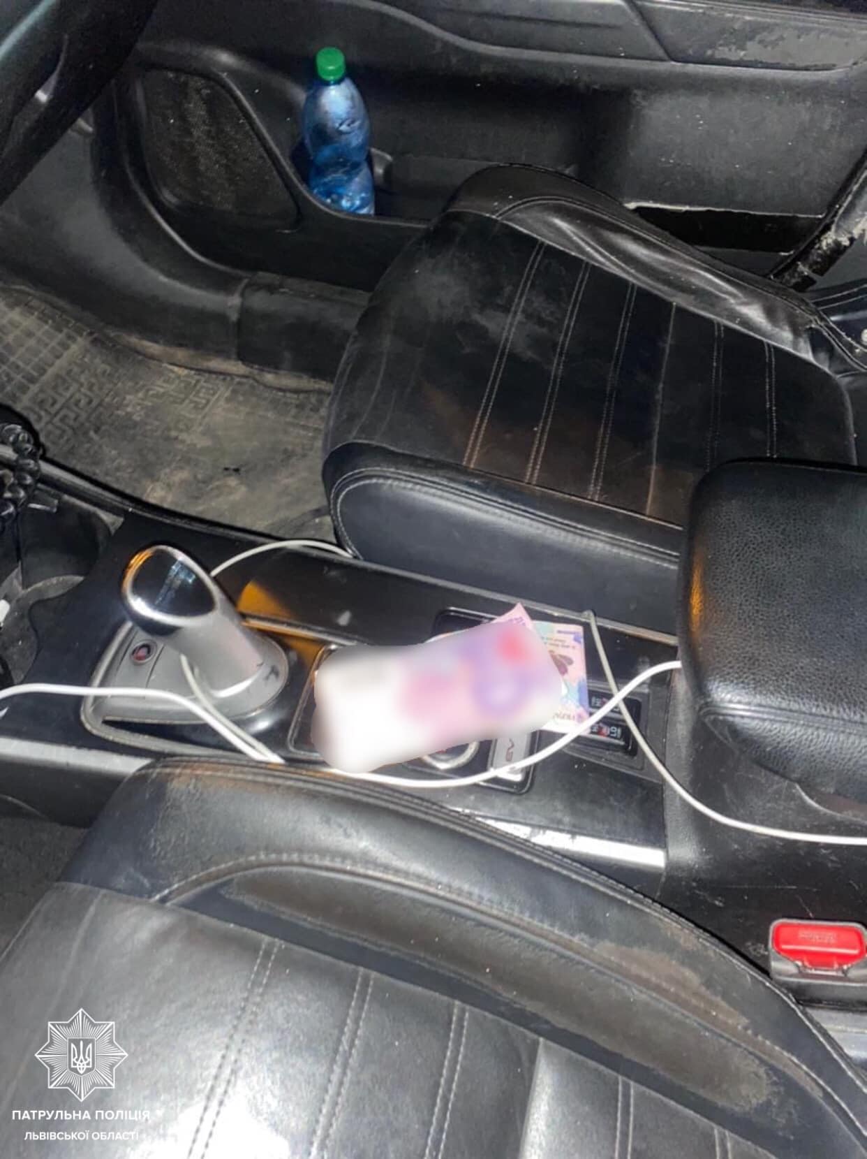 Львів'янин намагався відкупитися від патрульних за порушення комендантської години