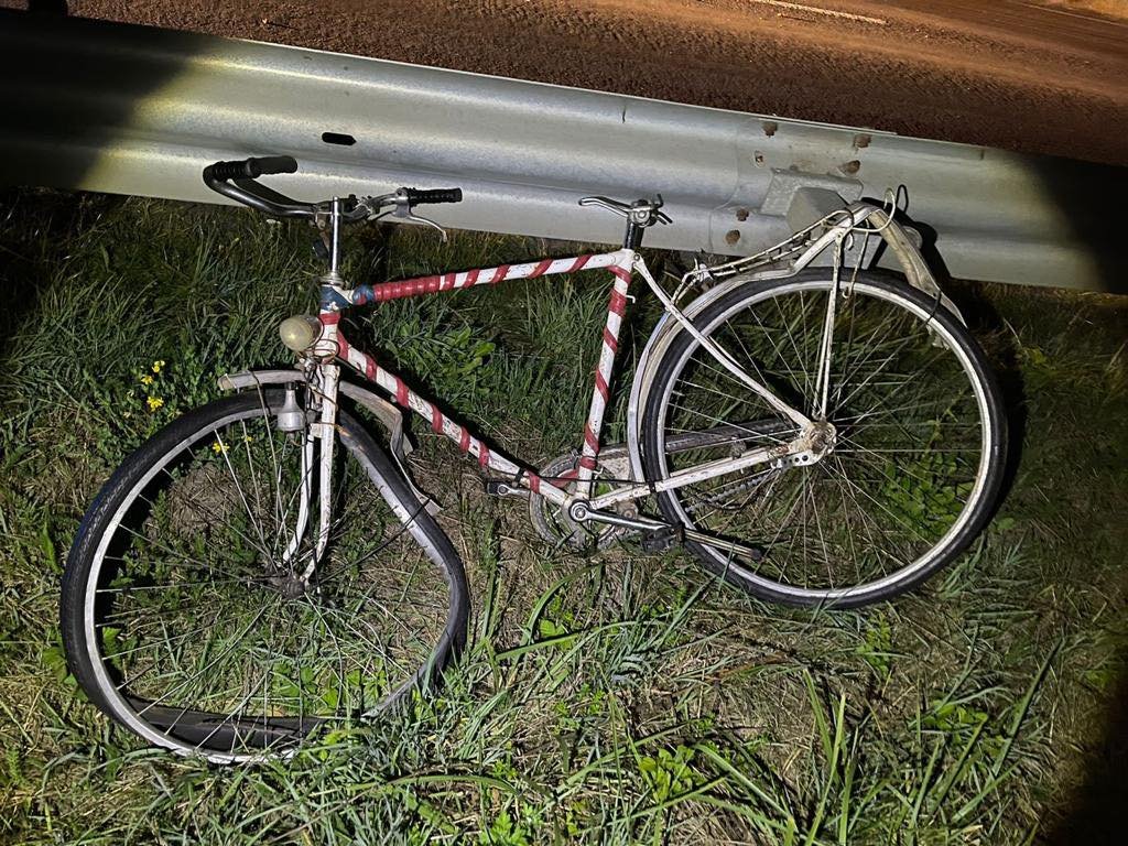 21-річна водійка мікроавтобуса на смерть збила велосипедиста