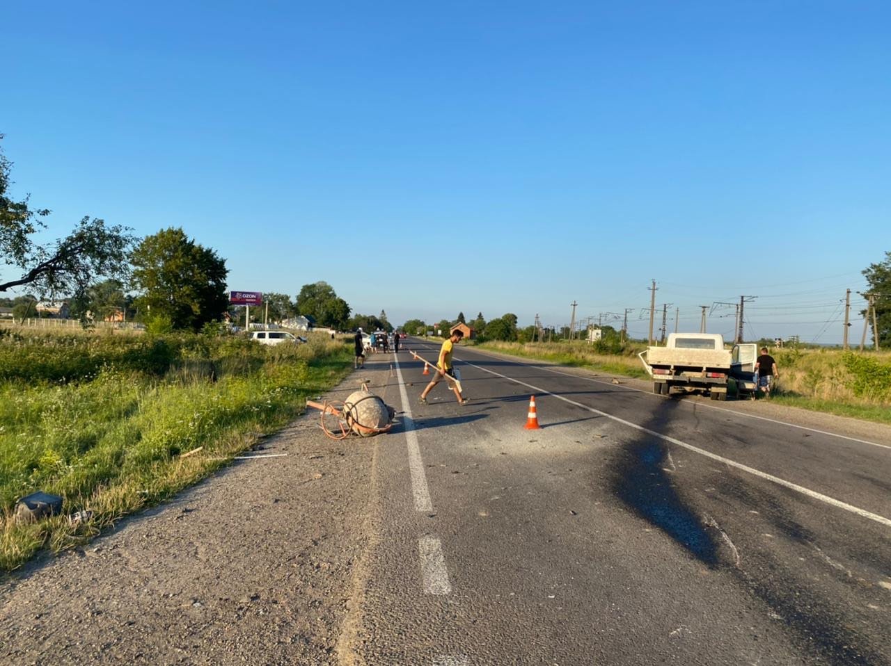 ДТП у Самбірському районі: в лікарню доставили двох людей