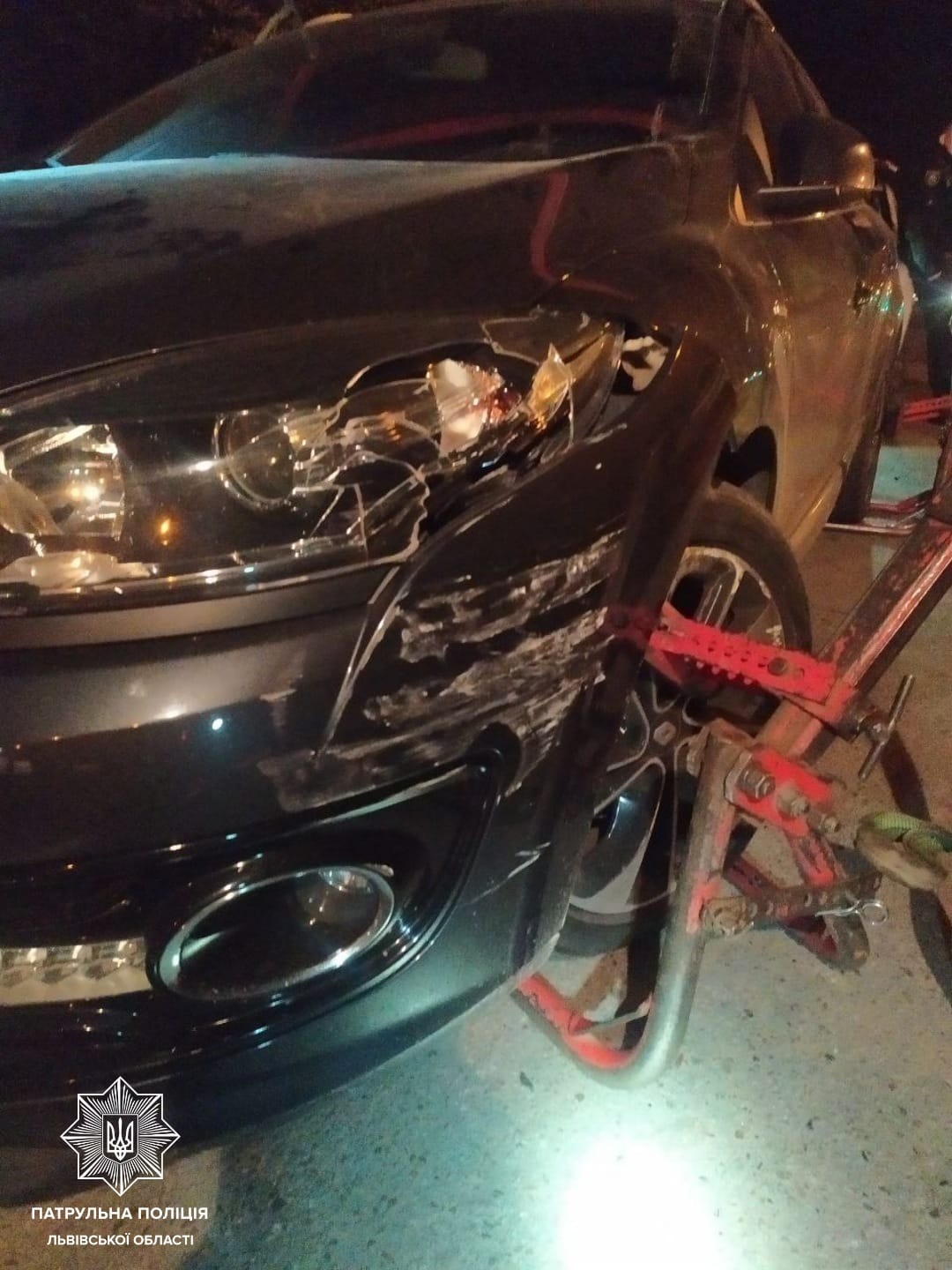 Нетверезий львів'янин розбив два припарковані автомобілі