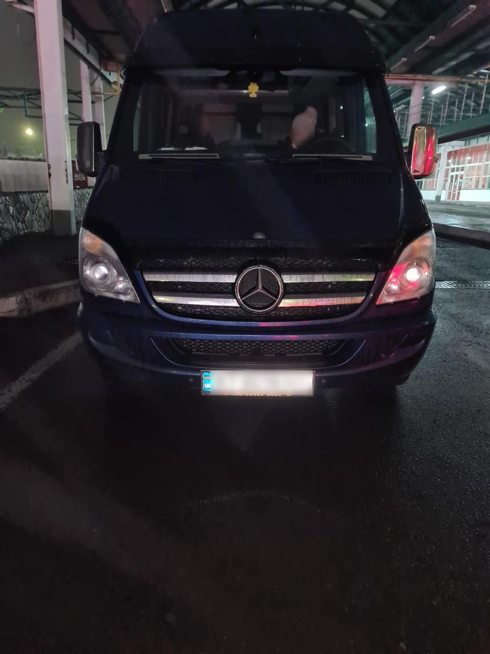 Один в багажнику, інший – пішки: на Львівщині двоє ухилянтів намагалися виїхати за кордон