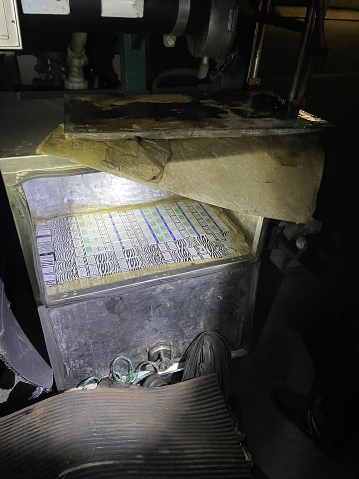 Львівські митники затримали вантажівку з контрабандою сигарет