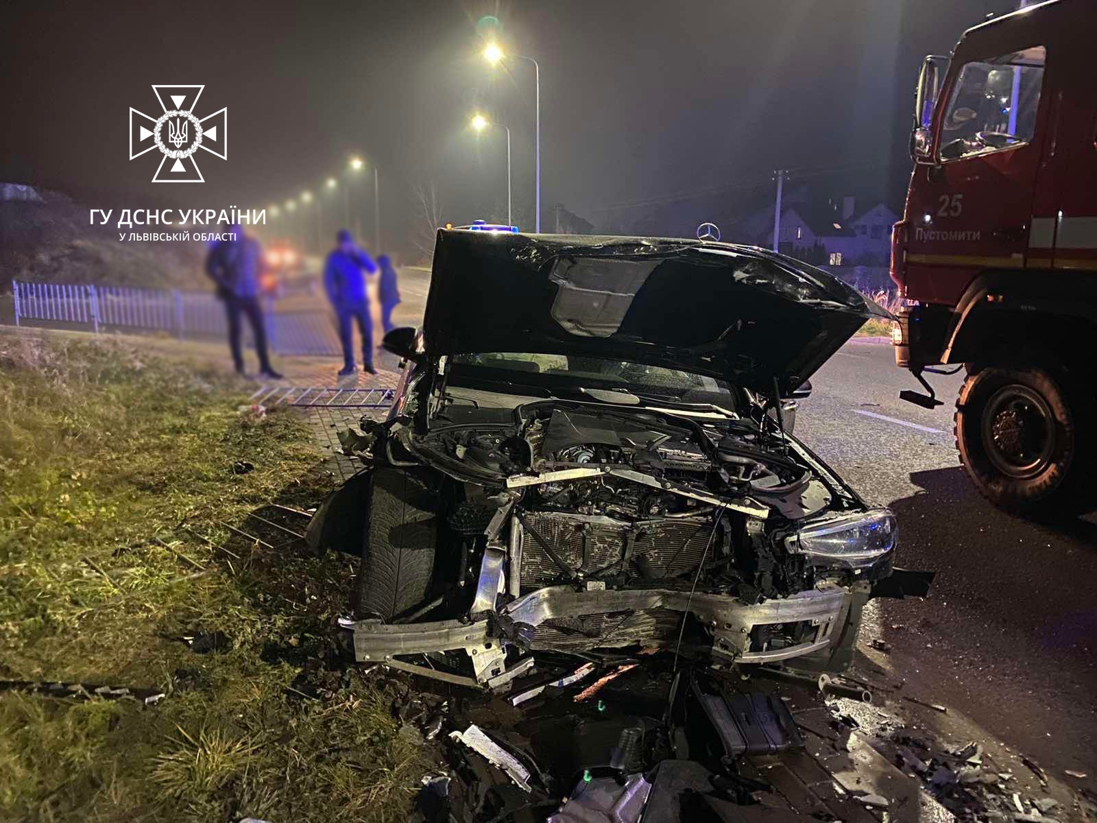 Біля Львова внаслідок ДТП загинула одна людина та ще двоє – травмовано