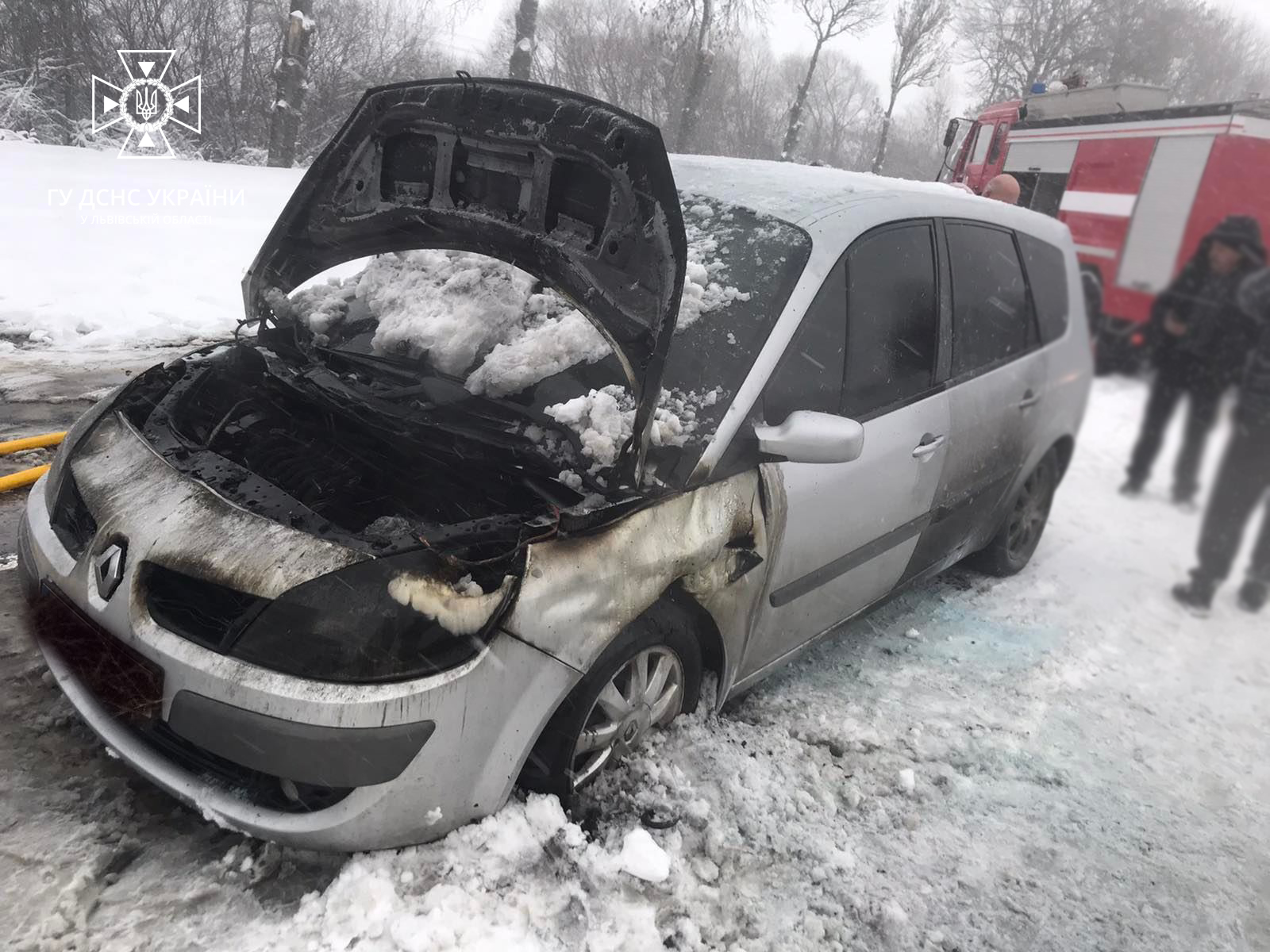 У Львівській області згоріло два автомобілі