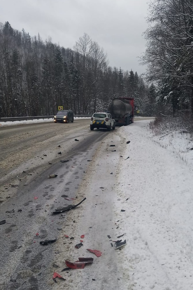Один загинув, ще троє &ndash; в лікарні: на Львівщині сталась смертельна ДТП