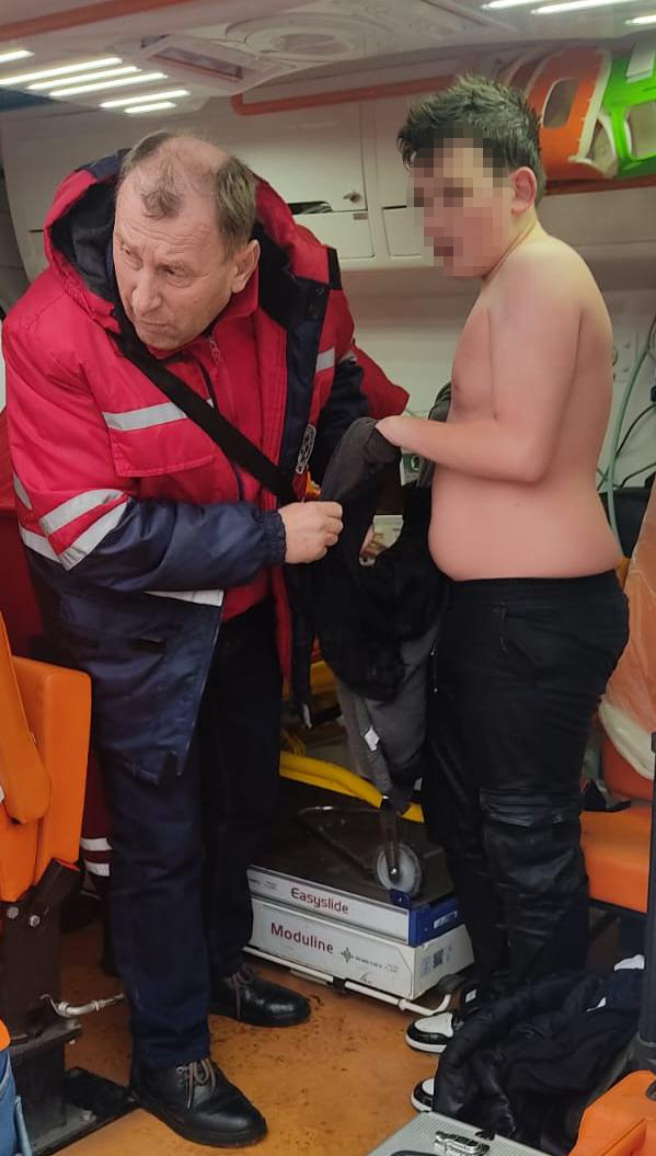 На Львівщині двоє підлітків провалилися під кригу