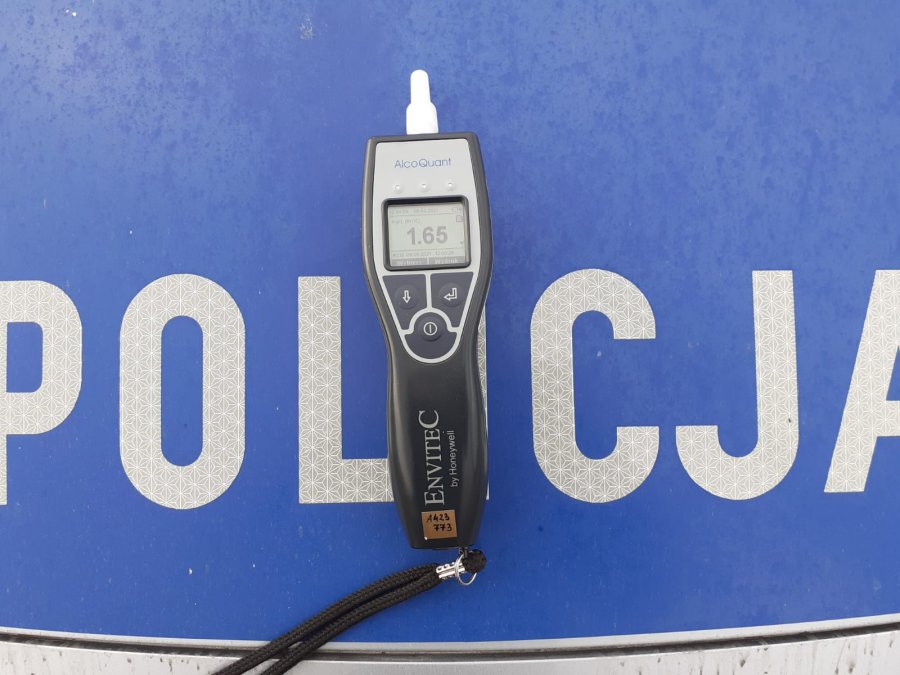 Водія львівської компанії Overtrans затримали п&rsquo;яним за кермом вантажівки у Польщі. Фото: поліції