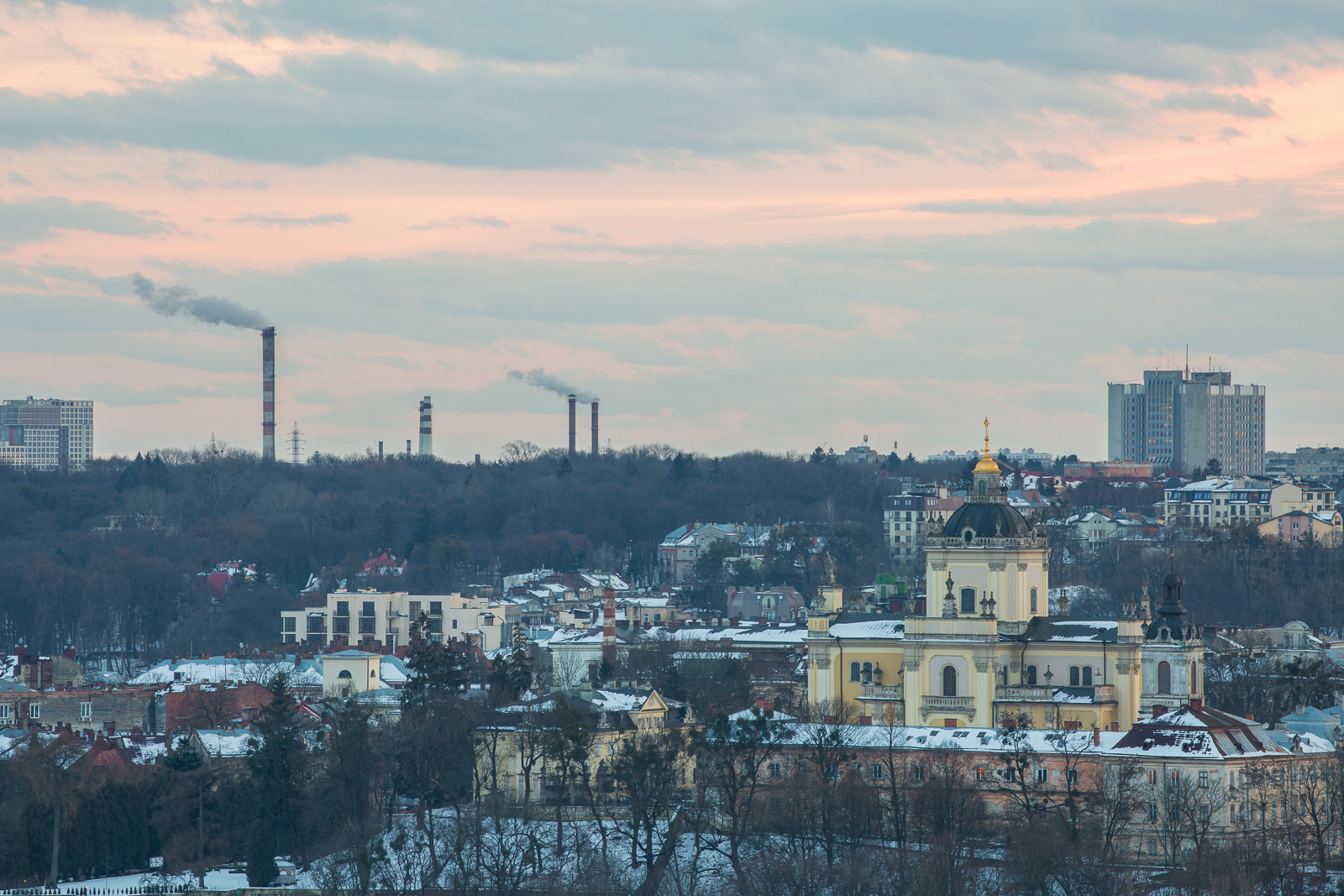 У мережі оприлюднили світлини Львова з висоти пташиного польоту. Фото: Андрій Роюк