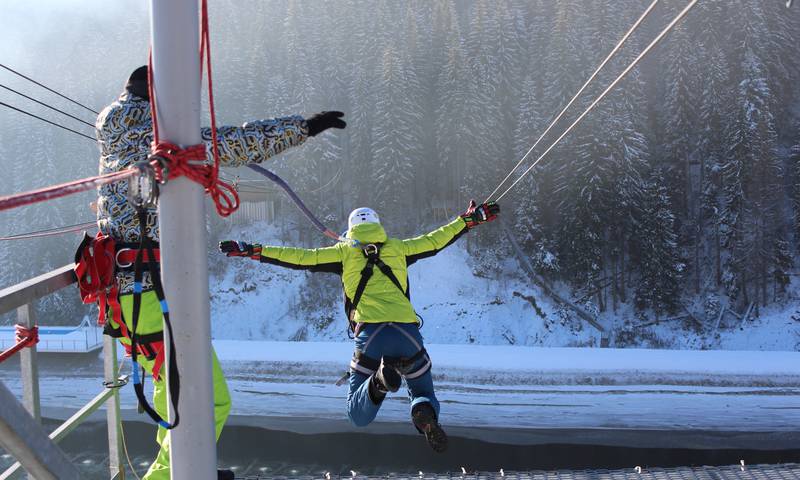 Роупджампінг у Буковелі. Фото: bukovel.com
