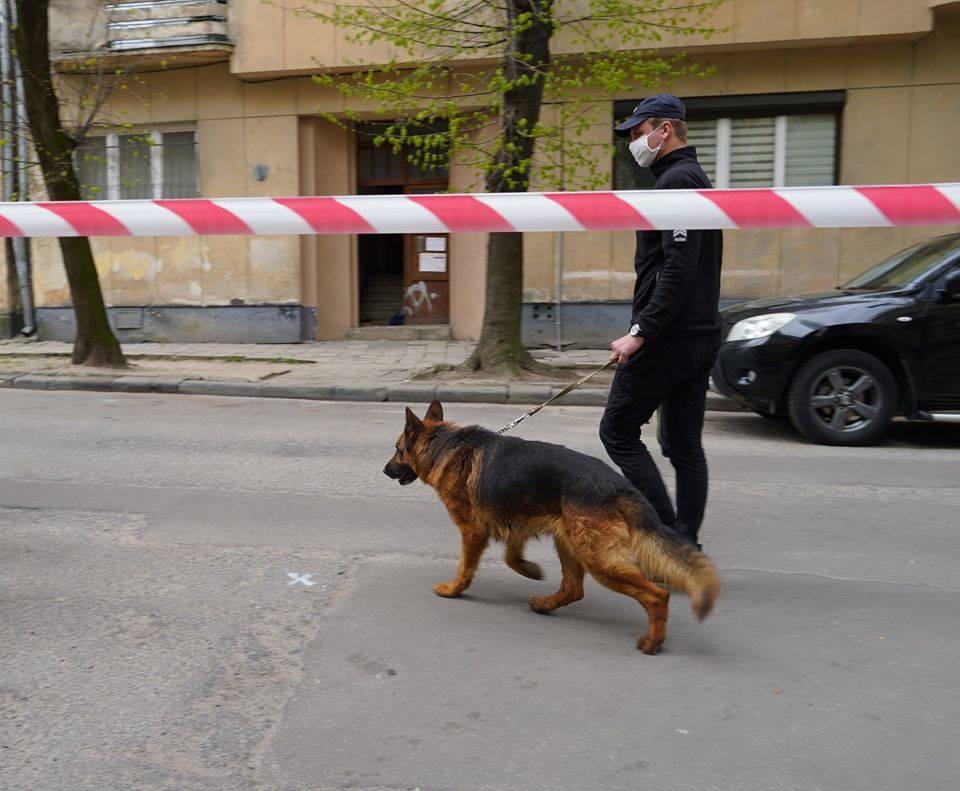 У Львові на вулиці Академіка Павлова сталася стрілянина внаслідок якої загинув 49-річний чоловік