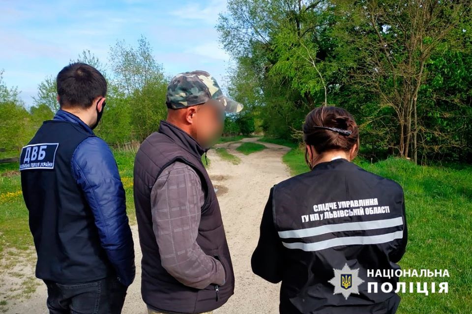 У Львові двоє колишніх міліціонерів і поліцейський підробили собі медичні довідки