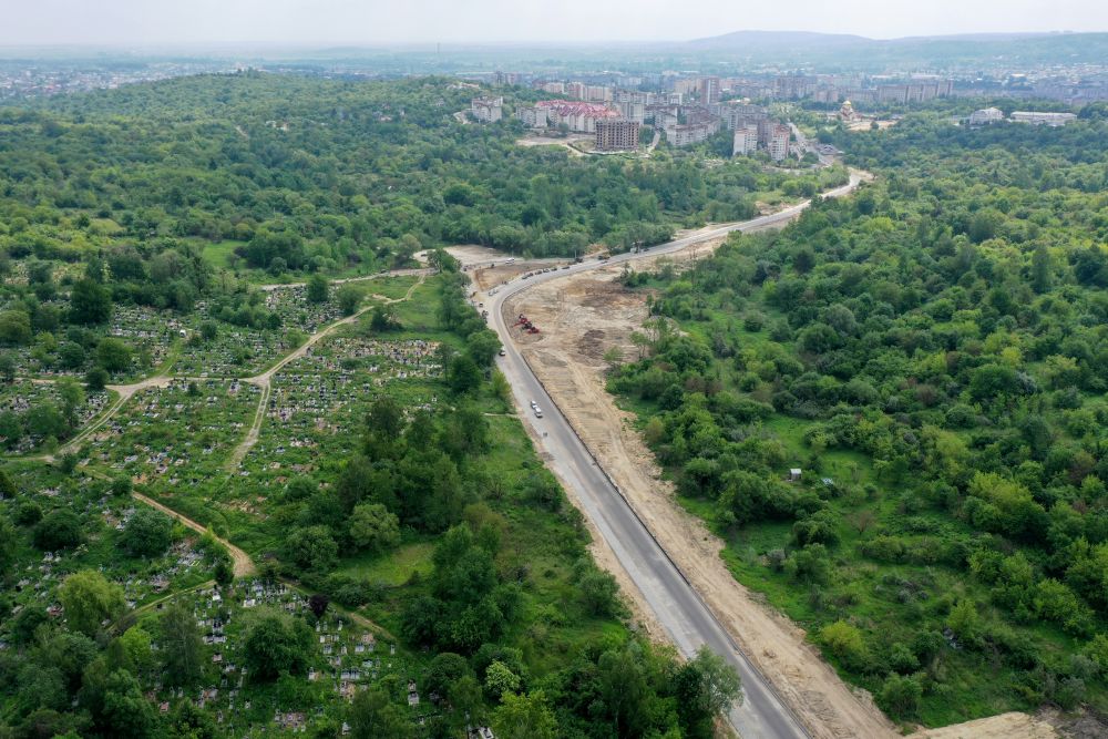 У Львові завершують ремонтні роботи на Миколайчука. Фото: Роман Балук