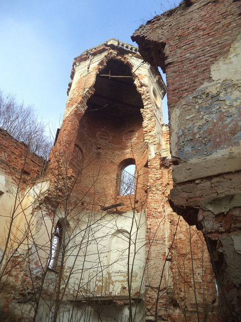 Сьогодні палац Марсів має вигляд напів руїн