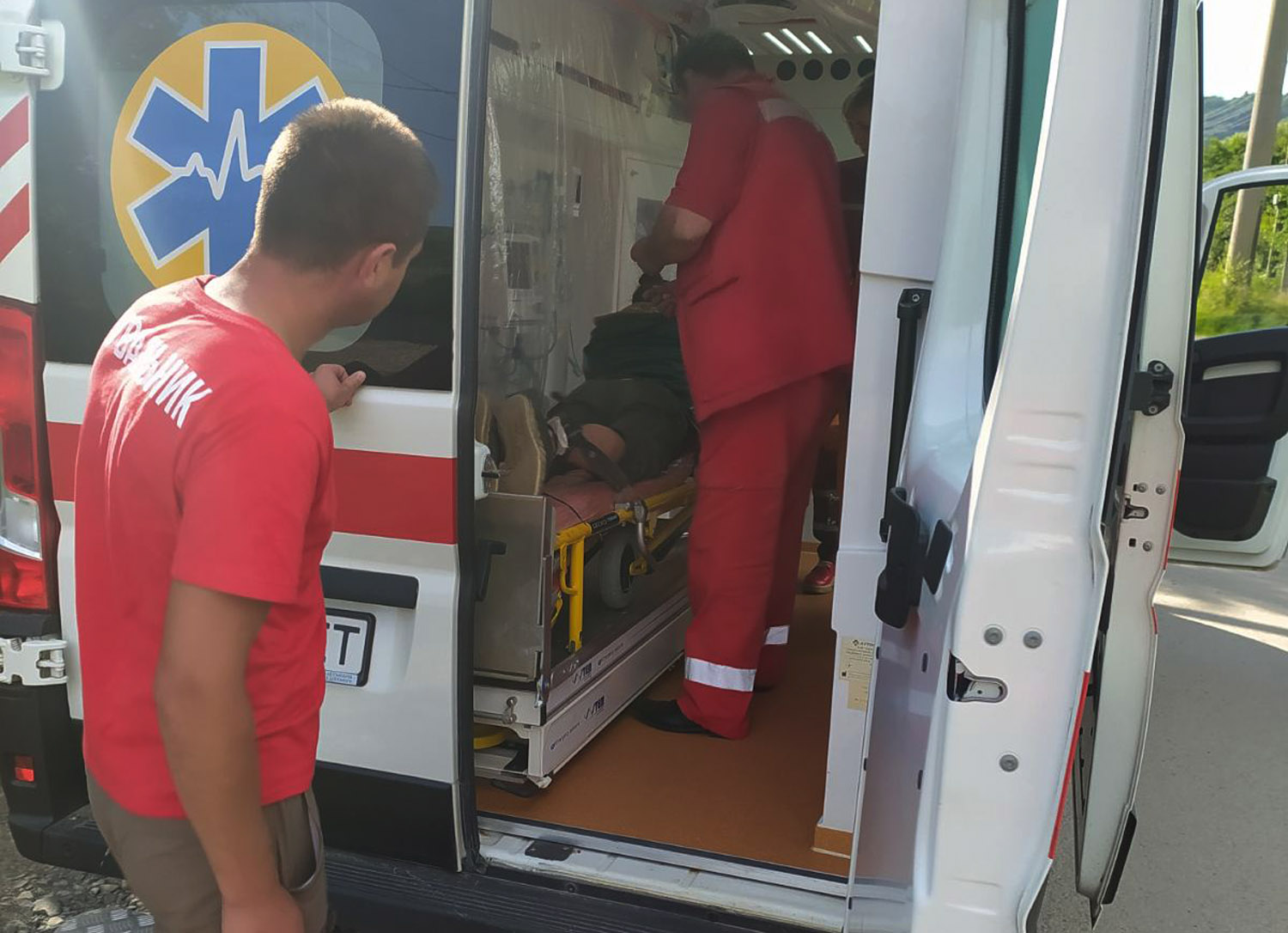 17-річного львів’янина вкусила змія. Фото: ДСНС Закарпаття