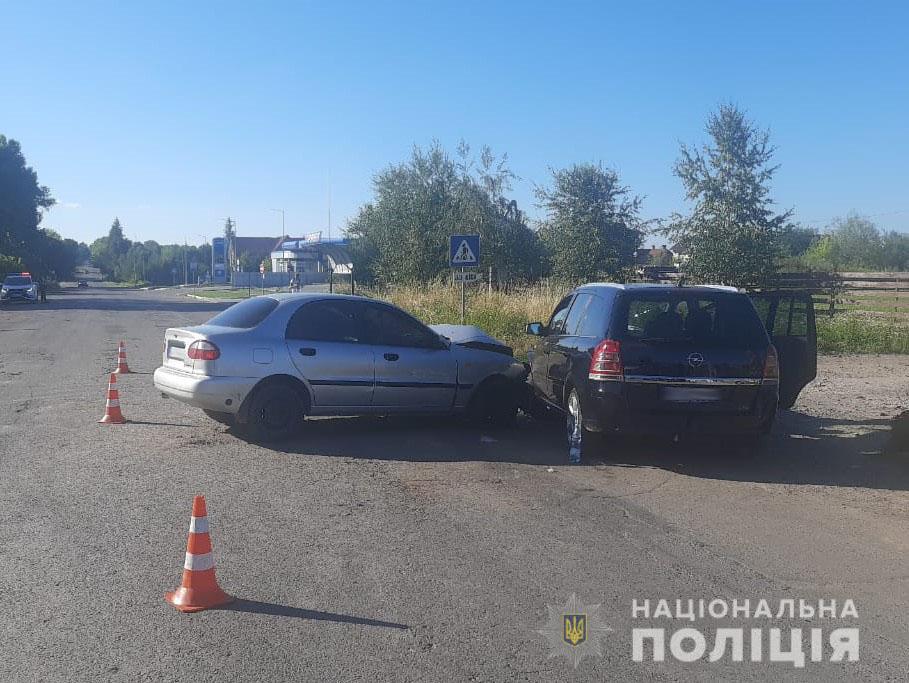 Внаслідок ДТП на Самбірщині госпіталізували трьох людей