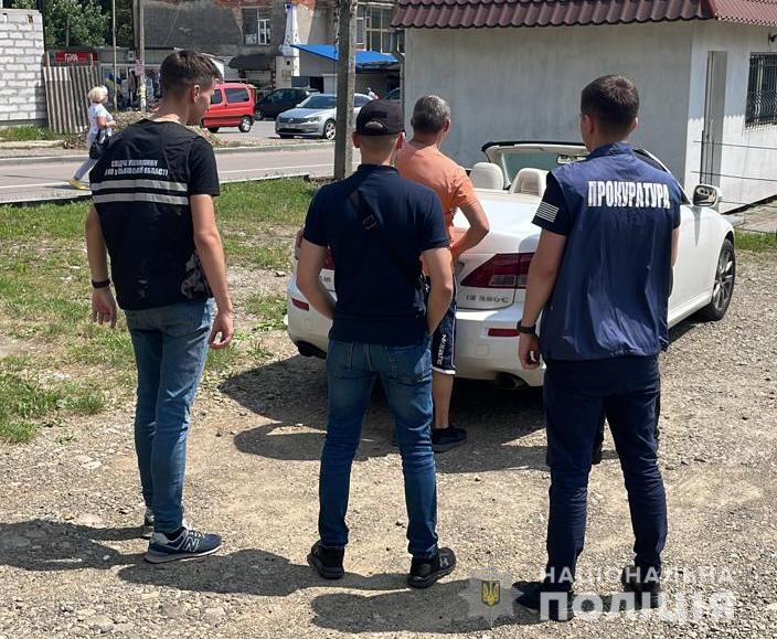 На Львівщині викрили схему переправлення за кордон військовозобов&rsquo;язаних