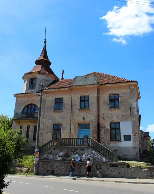 Будинок спортивного товариства &laquo;Сокіл&raquo;. Фото: zaxid.net