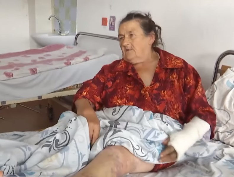 На Львівщині староста села побив пенсіонерку. Фото: скріншот з відео ТСН
