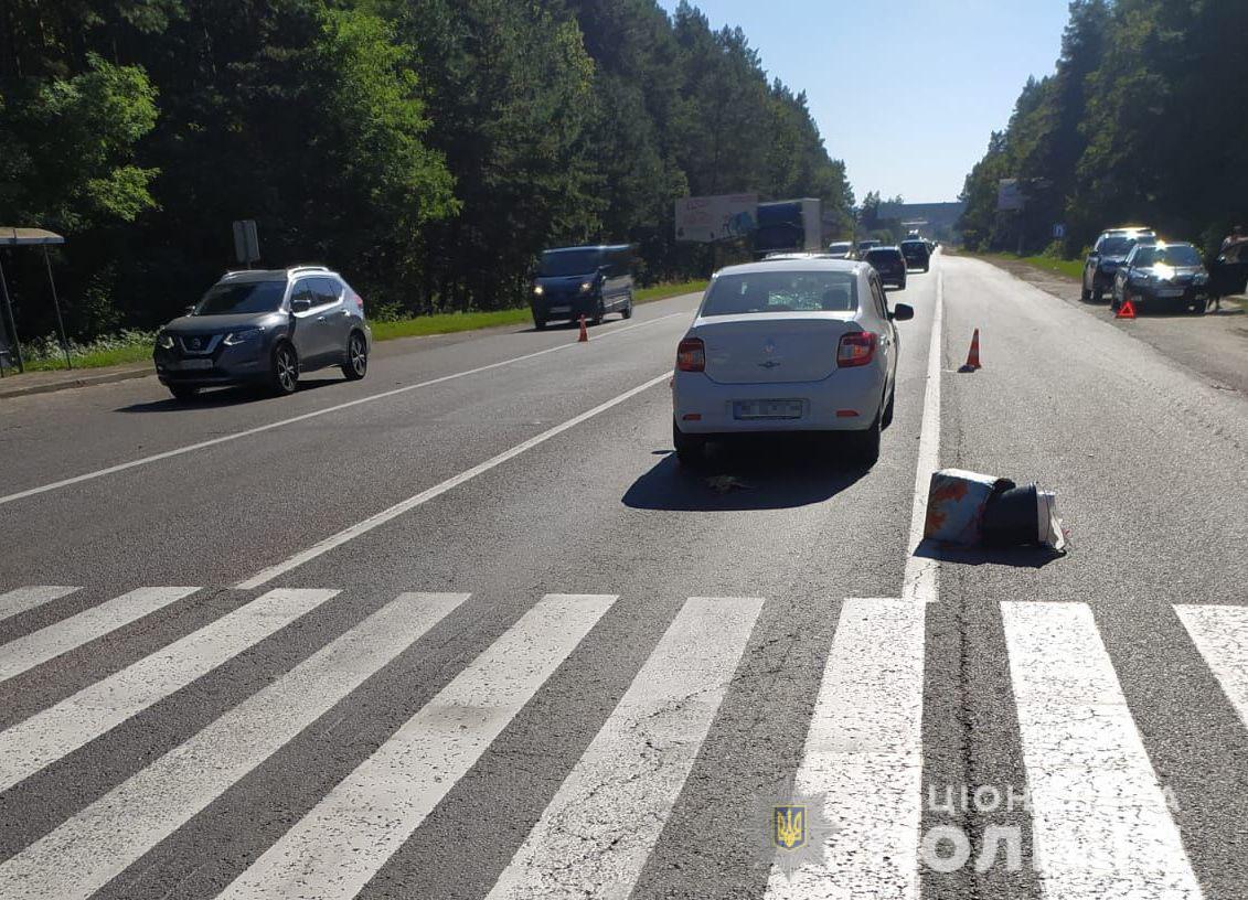 У Львові автомобіль збив двох жінок. Фото: поліція
