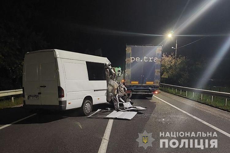 Внаслідок аварії на Тернопільщині 22-річній львів'янці відірвало руку. Фото: поліція Тернопільщини