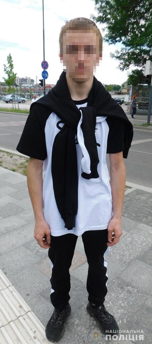 Львівська поліція затримала двох юнаків-переселенців, які продавали наркотики