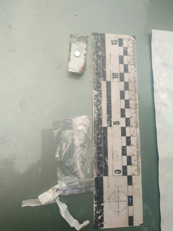 Львів’яни спільно з поліцією затримали «закладчика» наркотиків. Фото: DrugHuntersLviv 