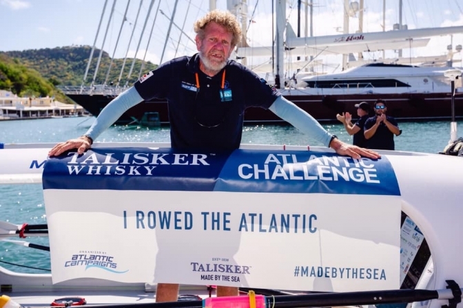 Човен, який змайстрував львів’янин Мирон Гуменецький, перетнув Атлантичний океан. Фото Мирона Гуменецького