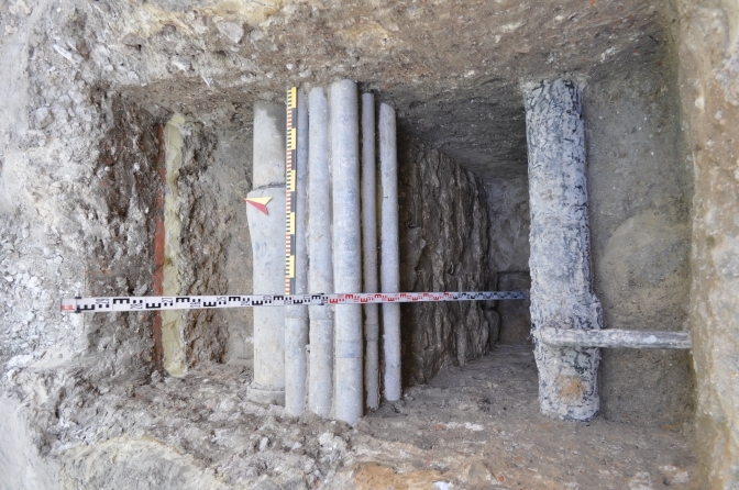 У Львові археологи виявили фрагмент оборонного муру. Фото Рятівної археологічної служби