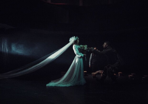 Вистава "Перехресні стежки"