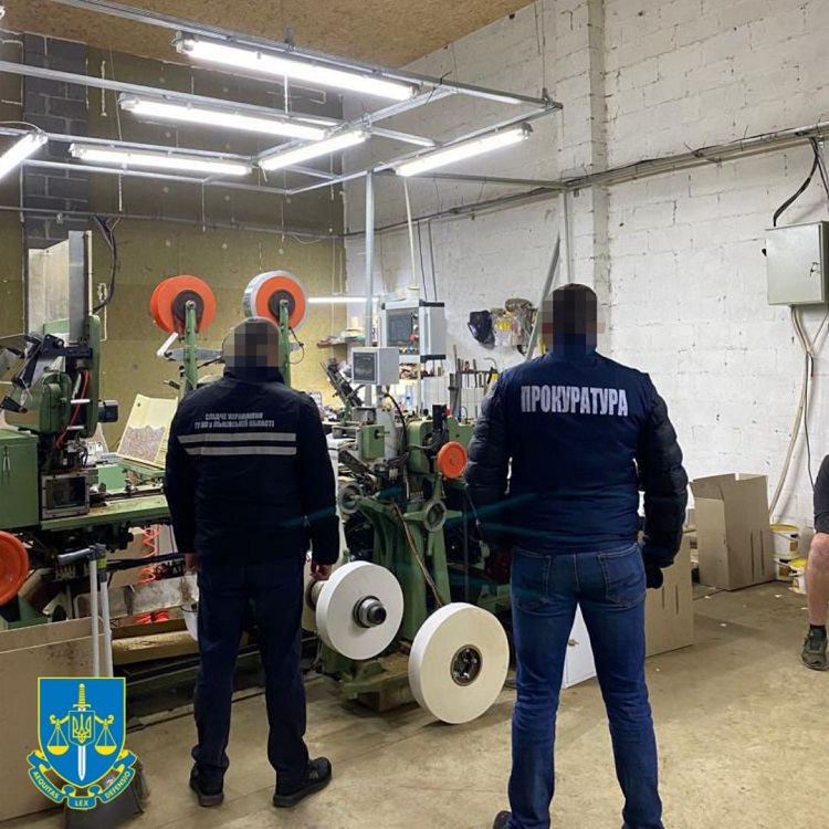 На Волині викрили нелегальну тютюнову фабрику