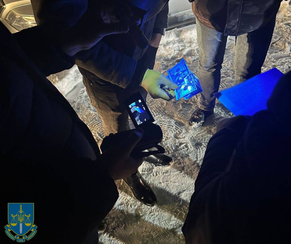 Посадовця львівської податкової викрили на хабарництві