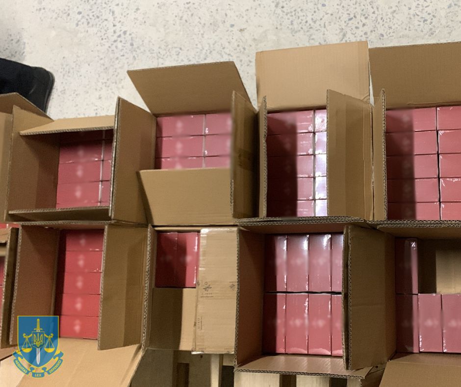На Львівщині викрили схему зі збуту контрабандних електронних цигарок