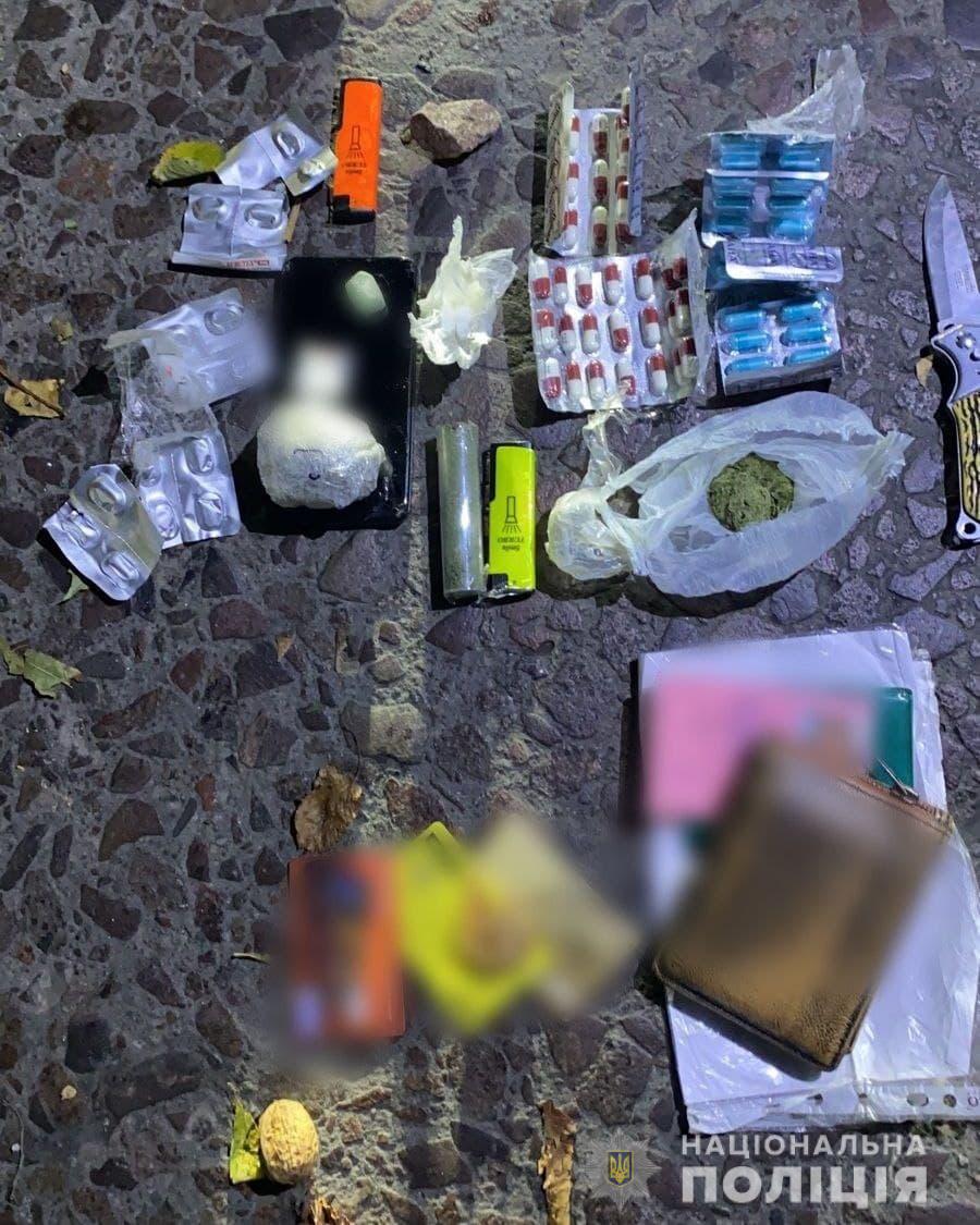 Львівські правоохоронці викрили канал постачання наркотиків у виправну колонію. Фото: поліція Львівщини