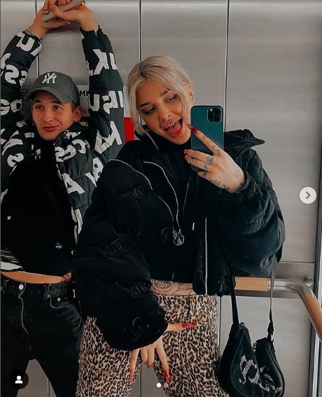 ttiisshhiinnaa  вкрала алкоголь у магазині