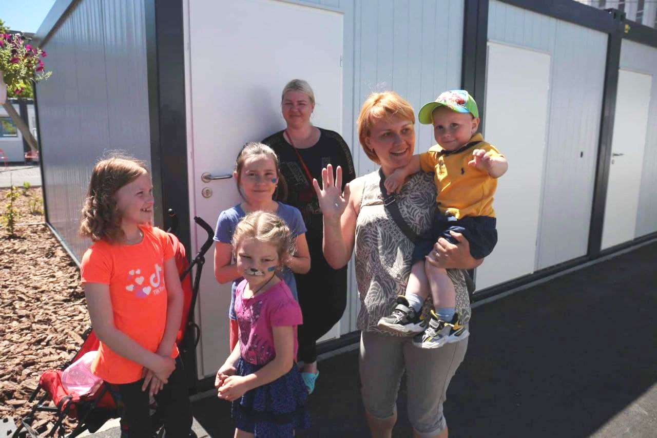 Для переселенців у Львові відкрили третє модульне містечко