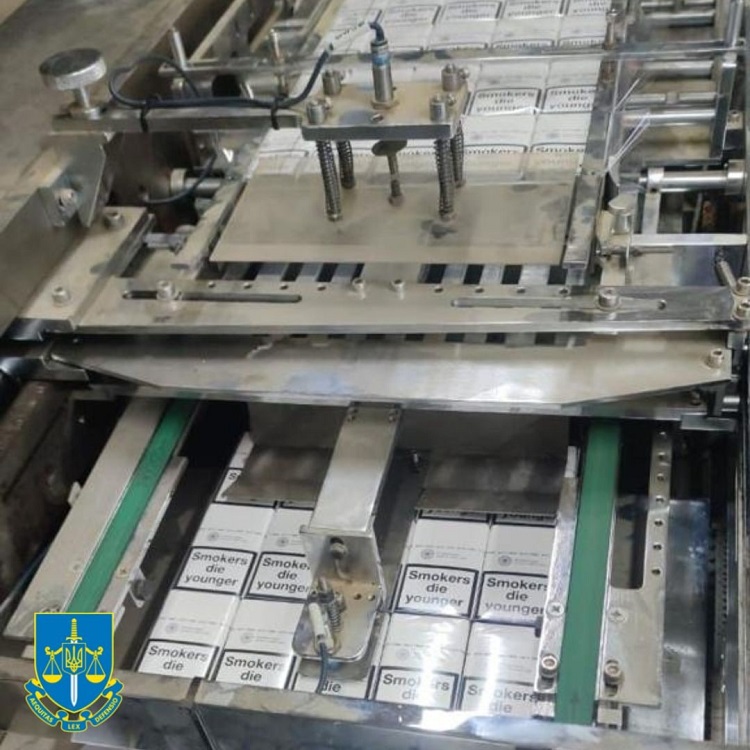 На Волині викрили нелегальну тютюнову фабрику