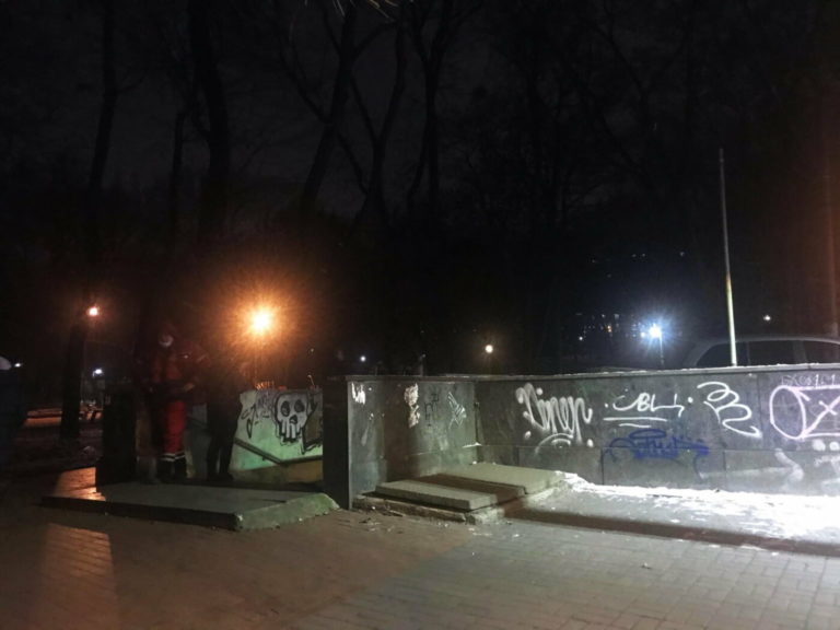 На вулиці Листопадового чину знайшли труп чоловіка. Фото: Львівський портал