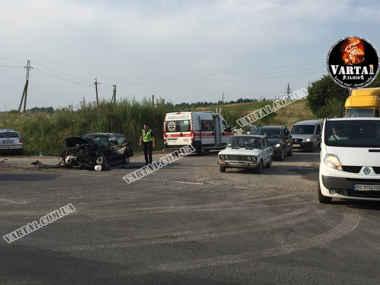 Біля Львова сталася ДТП, у якій постраждали четверо людей. Фото: Варта1