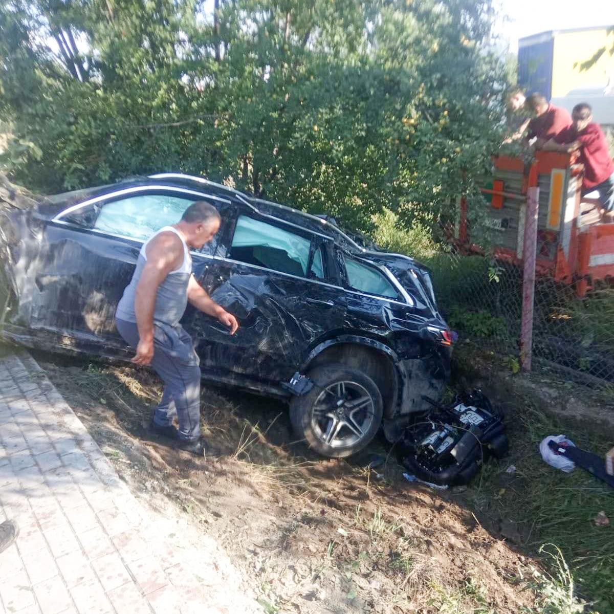 На Львівщині сталась ДТП, у якій постраждав пасажир. Фото: Варта1