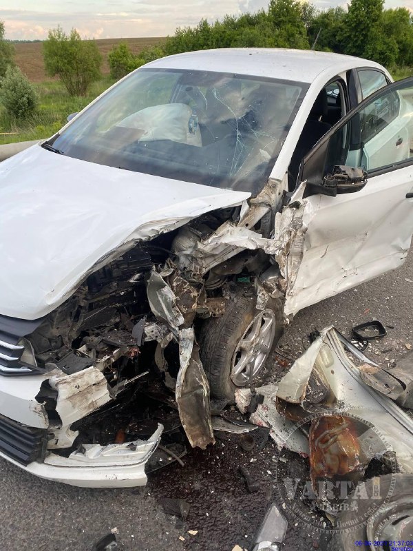 ДТП біля Львова: один з автомобілів перекинувся на дах фото 1