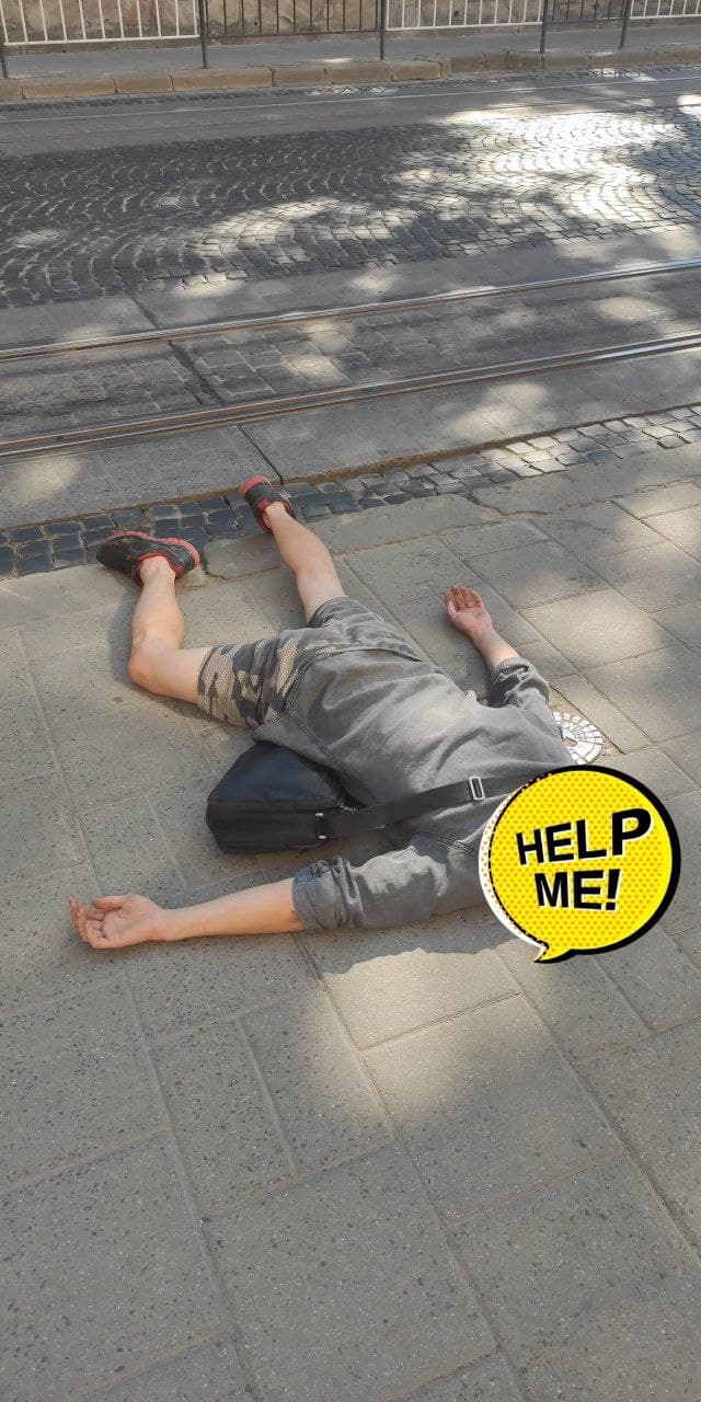 У Львові з трамваю випав чоловік. Фото: PostChat