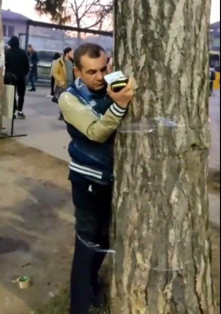 Львівський суд оштрафував п'яного таксиста, який влетів у зупинку