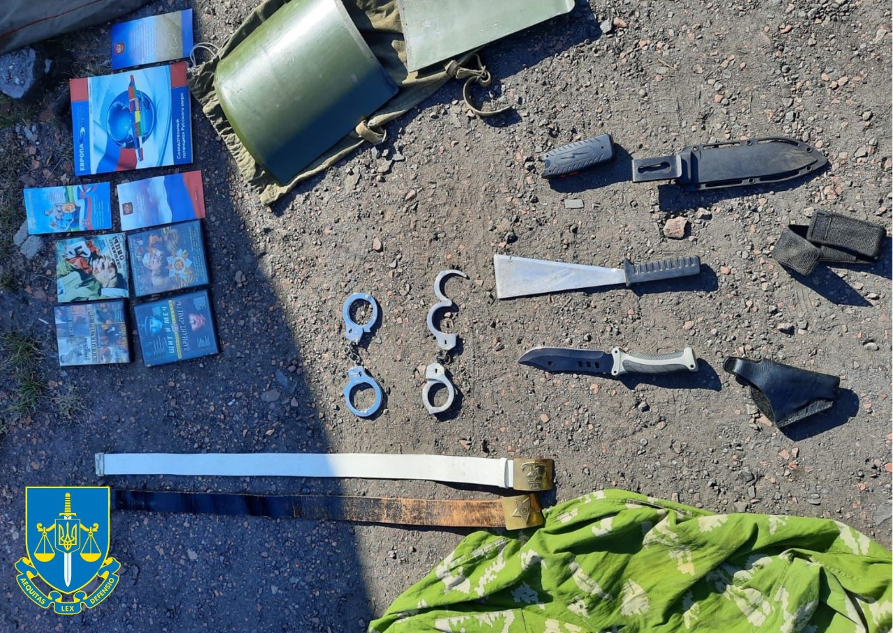 У Червонограді чоловіка судитимуть за комуністичний прапор на балконі